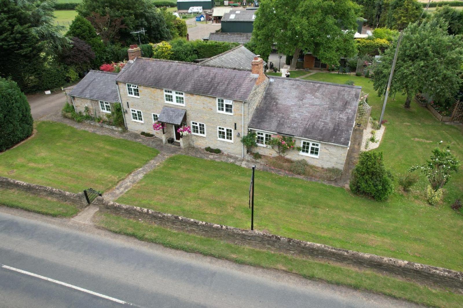 Brookleys Guest House Bidford Exterior photo